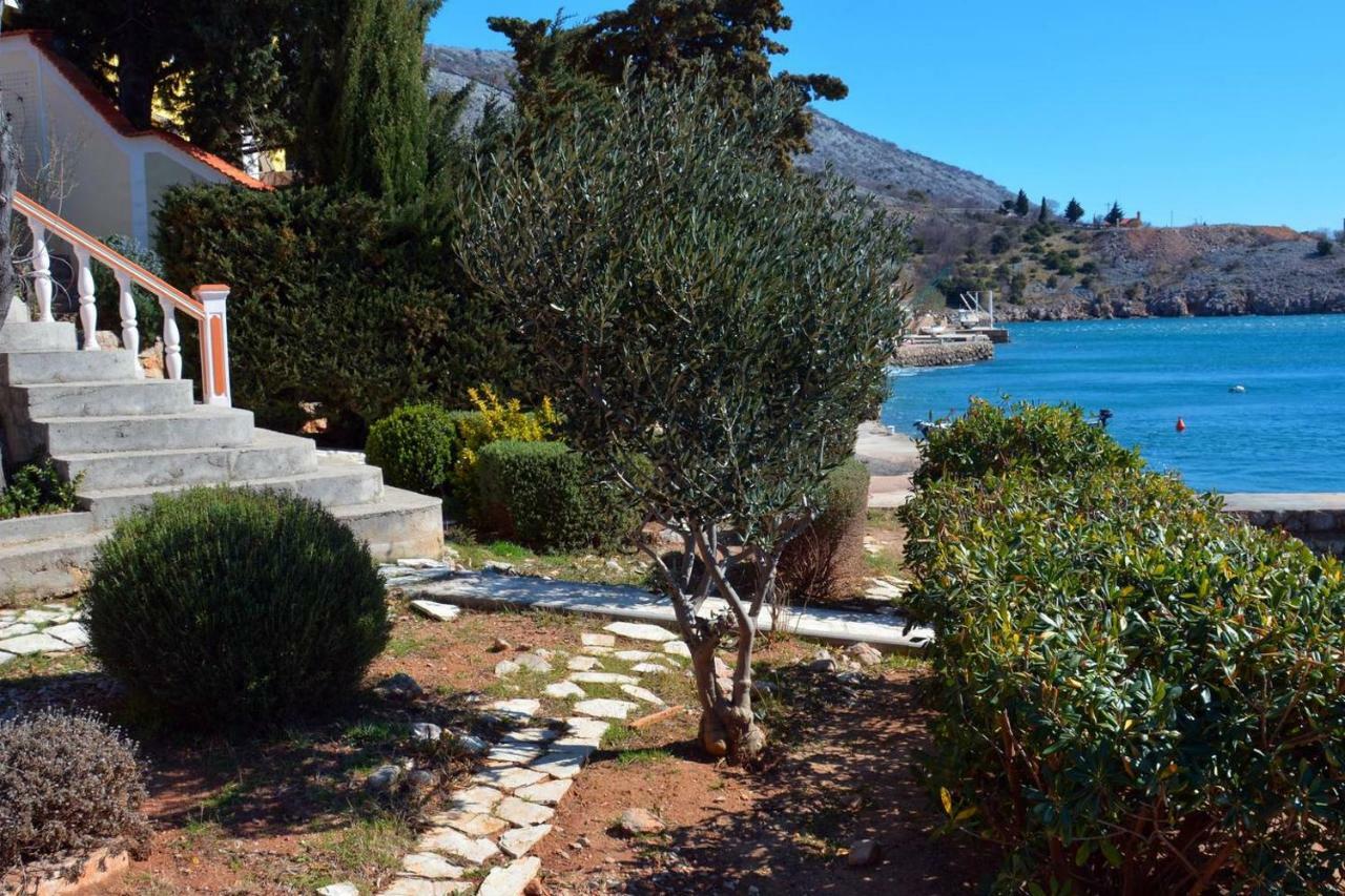 Holiday House Maretta - Apartment No 1 Lukovo Sugarje Luaran gambar