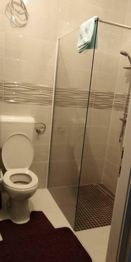 Holiday House Maretta - Apartment No 1 Lukovo Sugarje Luaran gambar