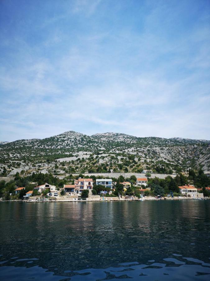 Holiday House Maretta - Apartment No 1 Lukovo Sugarje Luaran gambar